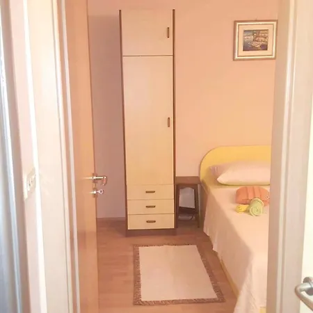 Apartment Krbavska Ulica 아파트 *